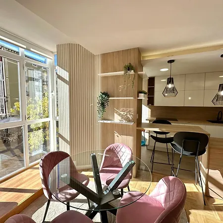 A Un Paso De La Catedral