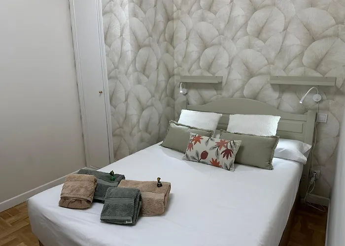 A Un Paso De La Catedral * Burgo